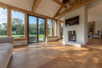 V4 Natural Oak Engineered Wood Flooring